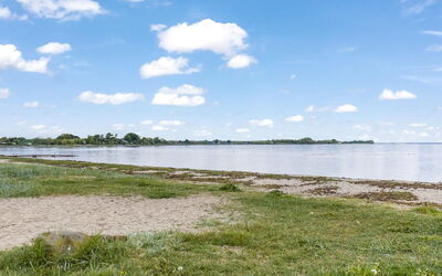 Marlien - 65M from the Sea