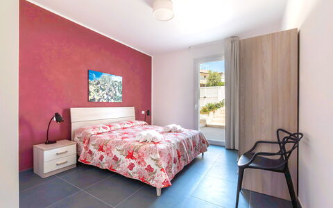 A Casa di Chica: Flooring, Verdieping, Interieur Ontwerp, Meubilair, Appartement, Slaapkamer, Kamer, Laken, Bed, Plafond