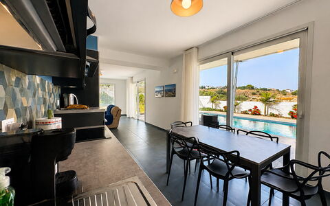 A Casa di Chica: Meubilair, Interieur Ontwerp, Flooring, Keuken, Verlichting, Stoel, Tafel, Keuken En Eettafel, Verdieping, Countertop
