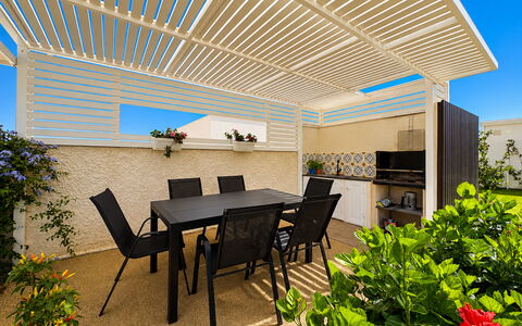 A Casa di Chica: Meubilair, Schaduw, Buitenmeubels, Plafond, Patio, Eco Hotel, Stoel, Tuin, Balkon, Buitentafel