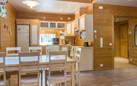 Keselmäkulma: Appartement, Balkon, Condominium, Hek, Buitenmeubels
