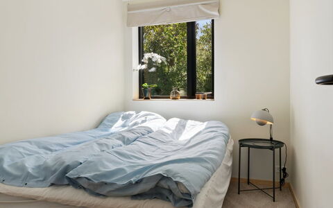 Alika - 700M from the Sea: Bed, Slaapkamer, Interieur Ontwerp, Meubilair, Bedding, Muur, Laken, Linens, Hout, Textiel