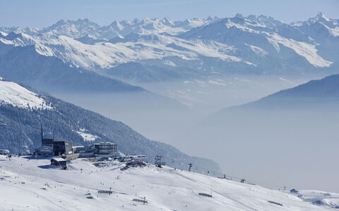Cuolm Liung M5: Sneeuw, Bergachtig Landvormen, Berg, Winter, Glacial Landform, Terrein, Bergketen, Geologisch Fenomeen, Heuvel Station, Freezing