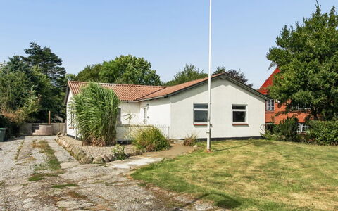 Tessa - 19Km from the Sea: Meubilair, Interieur Ontwerp, Hout, Plafond, Flooring, Verdieping, Houten Vloer, Keuken En Eettafel, Tafel, Lichte Inrichting