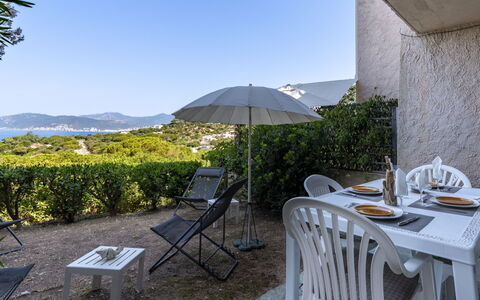 U Sognu: Zee, Kust, Oceaan, Buitenmeubels, Tropen, Buitentafel, Landscaping, Baai