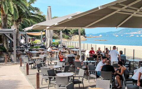 U Sognu: Appartement, Balkon, Kust, Hotel, Toevlucht, Badplaats, Badplaats, Baai, Penthouse