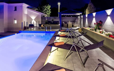 Anka: Appartement, Balkon, Kust, Hotel, Toevlucht, Badplaats, Badplaats, Baai, Penthouse