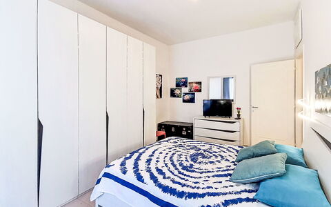 Bemi' Al Mare: Bed, Meubilair, Slaapkamer, Interieur Ontwerp, Muur, Laken, Bedding, Flooring, Verdieping, Textiel