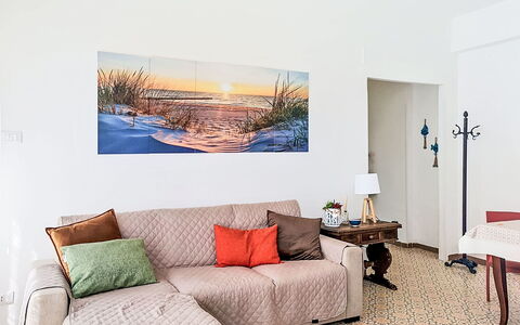Bemi' Al Mare: Meubilair, Interieur Ontwerp, Bankstel, Muur, Flooring, Verdieping, Kussen, Woonkamer, Kamer, Appartement