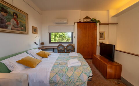 Casa dello Scrittore: Interieur Ontwerp, Slaapkamer, Bed, Verdieping, Flooring, Meubilair, Laken, Kamer, Bedding, Plafond