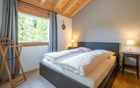 Flims 796: Interieur Ontwerp, Hout, Plafond, Slaapkamer, Bed, Flooring, Kamer, Meubilair, Verdieping, Verlichting