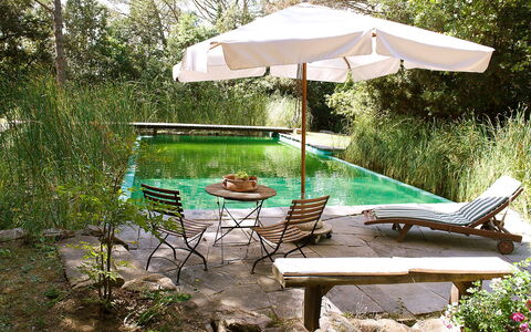 Il Poggio: Eigendom, Tafel, Meubilair, Schaduw, Boom, Backyard, Plantkunde, Vakantie, Buitentafel, Buitenmeubels