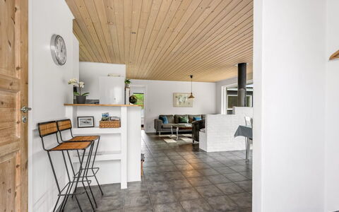 Erna - 900M from the Sea: Meubilair, Zee, Stoel, Schaduw, Balkon, Buitenmeubels, Eco Hotel, Kust, Dek, Beits