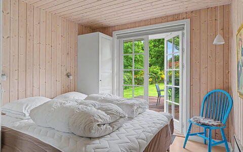 Stavros - 325M from the Sea: Meubilair, Hout, Interieur Ontwerp, Flooring, Slaapkamer, Verdieping, Bed, Plafond, Huis, Laken