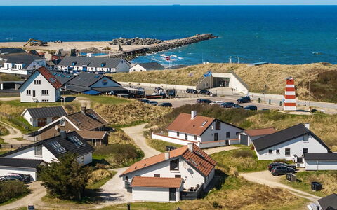 Flugha - 190M from the Sea: Kust, Landschap, Kust En Oceanic Landvormen, Zee, Oceaan, Helling, Kust, Baai, Voorstad