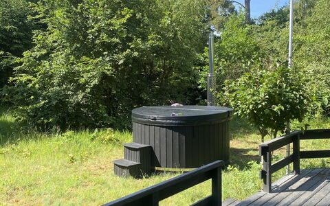 Ursula - 7Km from the Sea: Land Lot, Tuin, Backyard, Gazon, Werf, Landscaping, Schaduw, Garden Gebouwen, Outdoor Structuur, Park