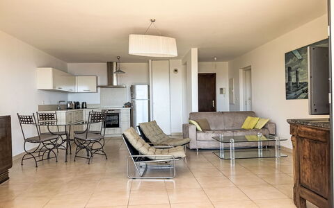 Diana: Zwembad, Badplaats, Eco Hotel, Toevlucht, Villa