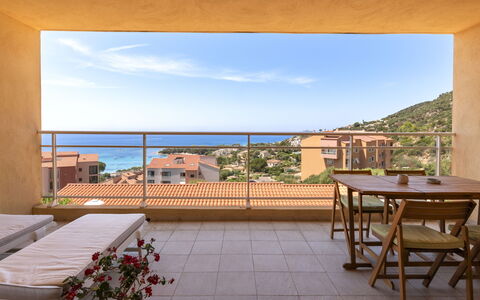 Diana: Meubilair, Balkon, Appartement, Buitenmeubels, Toevlucht, Stoel, Veranda, Schaduw, Eco Hotel, Beits