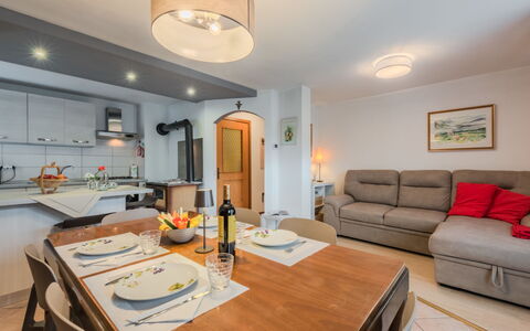 Casa Roby: Meubilair, Interieur Ontwerp, Flooring, Plafond, Hout, Verdieping, Kamer, Keuken, Tafel, Verlichting
