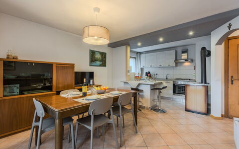 Casa Roby: Meubilair, Interieur Ontwerp, Keuken, Countertop, Flooring, Plafond, Verdieping, Kamer, Keuken En Eettafel, Cabinetry