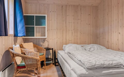Ferdine - from the Sea: Meubilair, Interieur Ontwerp, Slaapkamer, Verdieping, Flooring, Bed, Hout, Plafond, Laken, Textiel