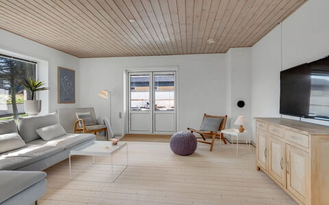 Senija - 175M from the Sea: Meubilair, Interieur Ontwerp, Flooring, Verdieping, Muur, Houten Vloer, Hout, Plafond, Lichte Inrichting, Woonkamer