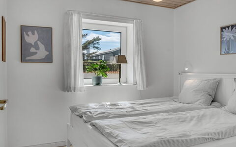 Senija - 175M from the Sea: Interieur Ontwerp, Muur, Slaapkamer, Bed, Hout, Verdieping, Flooring, Plafond, Meubilair, Bedding