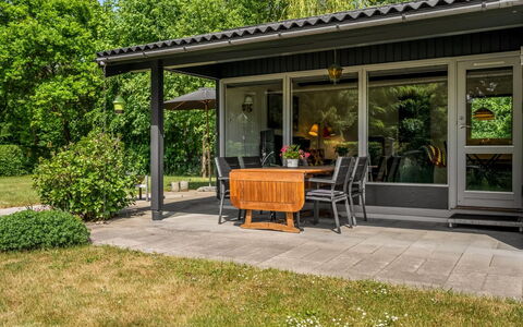 Maris - 200M from the Sea: Meubilair, Deur, Veranda, Huis, Tuin, Schaduw, Buitenmeubels, Garden Gebouwen, Outdoor Structuur