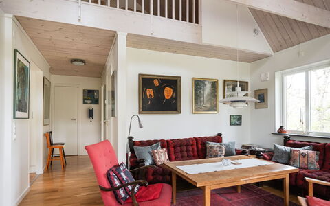 Lövekulle: Interieur Ontwerp, Meubilair, Flooring, Muur, Hout, Plafond, Verdieping, Kamer, Huis, Woonkamer