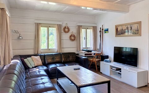 Jizera Cottage: Meubilair, Interieur Ontwerp, Bankstel, Hout, Flooring, Plafond, Verdieping, Woonkamer, Kamer, Huis