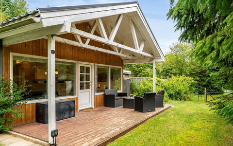 Arisa - from the Sea: Hout, Veranda, Verblijf, Dak, Huis, Huis, Deur, Garden Gebouwen, Schaduw, Hardwood