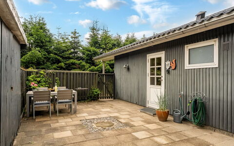 Arisa - from the Sea: Hout, Flooring, Deur, Verdieping, Siding, Beits, Huis, Hardwood, Tuin, Plank