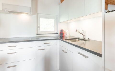 Darschalè 11: Keuken, Countertop, Interieur Ontwerp, Flooring, Hout, Cabinetry, Plafond, Verdieping, Huis, Gootsteen