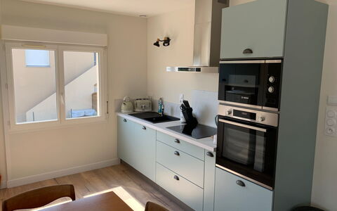 Dolce Vita: Meubilair, Interieur Ontwerp, Muur, Flooring, Hout, Verdieping, Kamer, Plafond, Verlichting, Huis