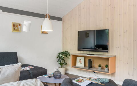 Sibyll - 1Km from the Sea: Interieur Ontwerp, Meubilair, Flooring, Muur, Hout, Plafond, Verdieping, Kamer, Lichte Inrichting, Woonkamer