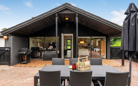 Sibyll - 1Km from the Sea: Hout, Dak, Deur, Veranda, Verblijf, Huis, Plafond, Dek, Schaduw, Hardwood