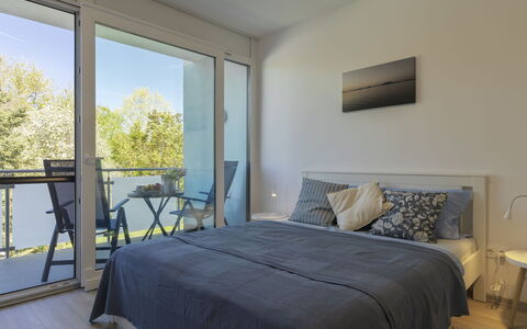 Gárdonyi Garden: Interieur Ontwerp, Meubilair, Verdieping, Flooring, Bed, Kamer, Slaapkamer, Plafond, Appartement, Laken