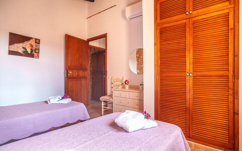 Casa Geranios: Verdieping, Appartement, Deur, Beits, Plafond, Slaapkamer, Hardwood, Home Deur, Bed, Bedding
