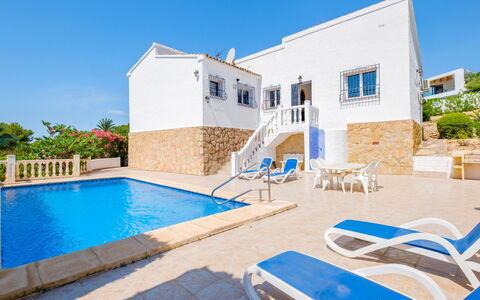 Blake: Zwembad, Toevlucht, Hotel, Landgoed, Villa, Buitenmeubels, Badplaats, Ligstoel, Eco Hotel