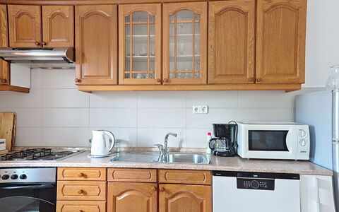 Nadalina: Interieur Ontwerp, Appartement, Balkon, Hardwood, Beits, Houten Vloer, Leuning, Daylighting, Hotel, Penthouse