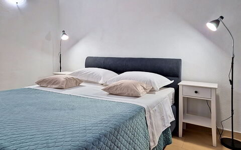 Nadalina: Interieur Ontwerp, Appartement, Balkon, Hardwood, Beits, Houten Vloer, Leuning, Daylighting, Hotel, Penthouse