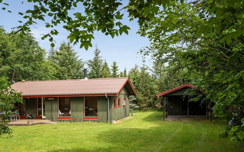 Ritte - from the Sea: Gras, Struik, Huis, Verblijf, Dak, Huis, Landelijk Gebied, Land Lot, Groundcover, Tuin