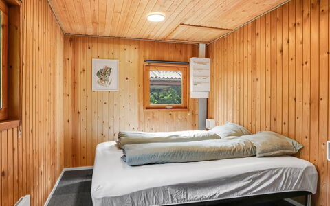 Ritte - from the Sea: Hout, Slaapkamer, Interieur Ontwerp, Plafond, Bed, Flooring, Verdieping, Kamer, Laken, Meubilair