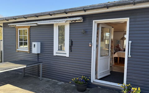 Haley - 380M from the Sea: Hout, Siding, Deur, Huis, Huis, Verblijf, Hardwood, Home Deur, Werf, Beits