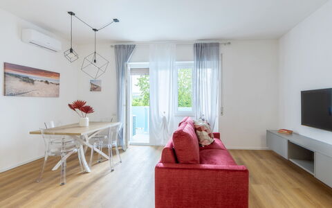 Suite Pineta: Interieur Ontwerp, Flooring, Meubilair, Verdieping, Houten Vloer, Hout, Kamer, Plafond, Woonkamer, Bankstel