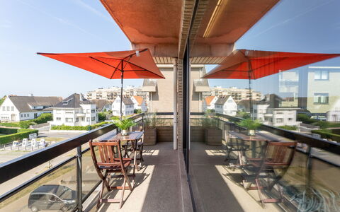 Zandstuyver Close by the Sea: Appartement, Woongebied, Stedelijk Ontwerp, Samengesteld Materiaal, Balkon, Condominium, Schaduw, Kamerplant, Bloempot, Daylighting