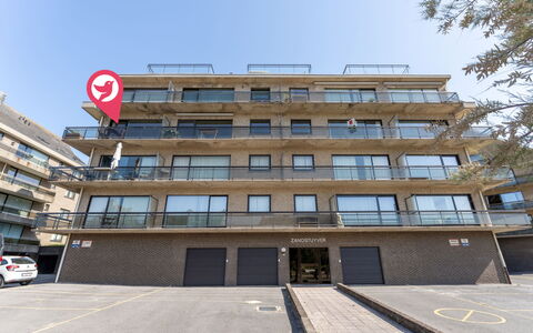 Zandstuyver Close by the Sea: Gebouw, Appartement, Condominium, Commercieel Gebouw, Gemengd Gebruik, Balkon, Hotel