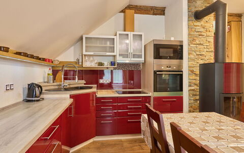 Stodola: Keuken, Interieur Ontwerp, Meubilair, Flooring, Countertop, Hout, Verdieping, Cabinetry, Plafond, Toestel Van De Keuken