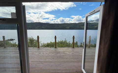 Loch Ness Hamptons Lodge: Toevlucht, Zwembad, Landgoed, Schaduw, Landscaping, Eco Hotel, Hotel, Villa