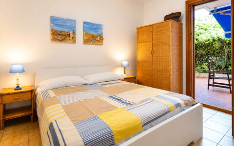 Il Favollo: Verdieping, Meubilair, Appartement, Slaapkamer, Beits, Toevlucht, Hardwood, Bed, Stoel, Bed Frame